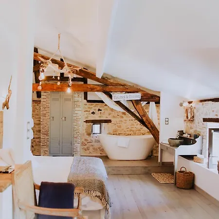 住宿加早餐酒店 La Maison Bleue 维勒雷阿勒