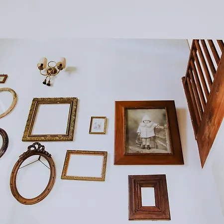 La Maison Bleue 住宿加早餐酒店 维勒雷阿勒