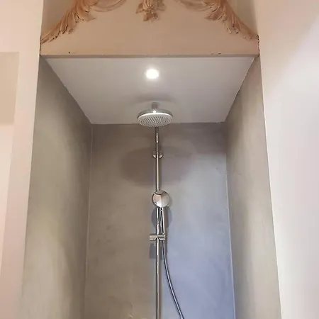 住宿加早餐酒店 La Maison Bleue