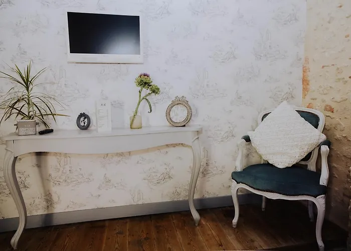 Bed & Breakfast La Maison Bleue Villeréal