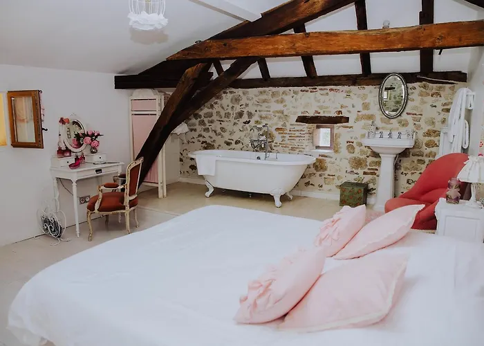 Bed & Breakfast La Maison Bleue Villeréal