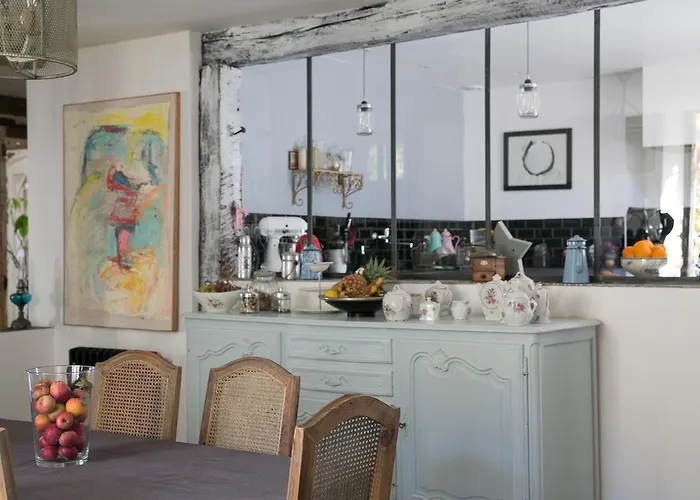 La Maison Bleue Bed & Breakfast Villeréal